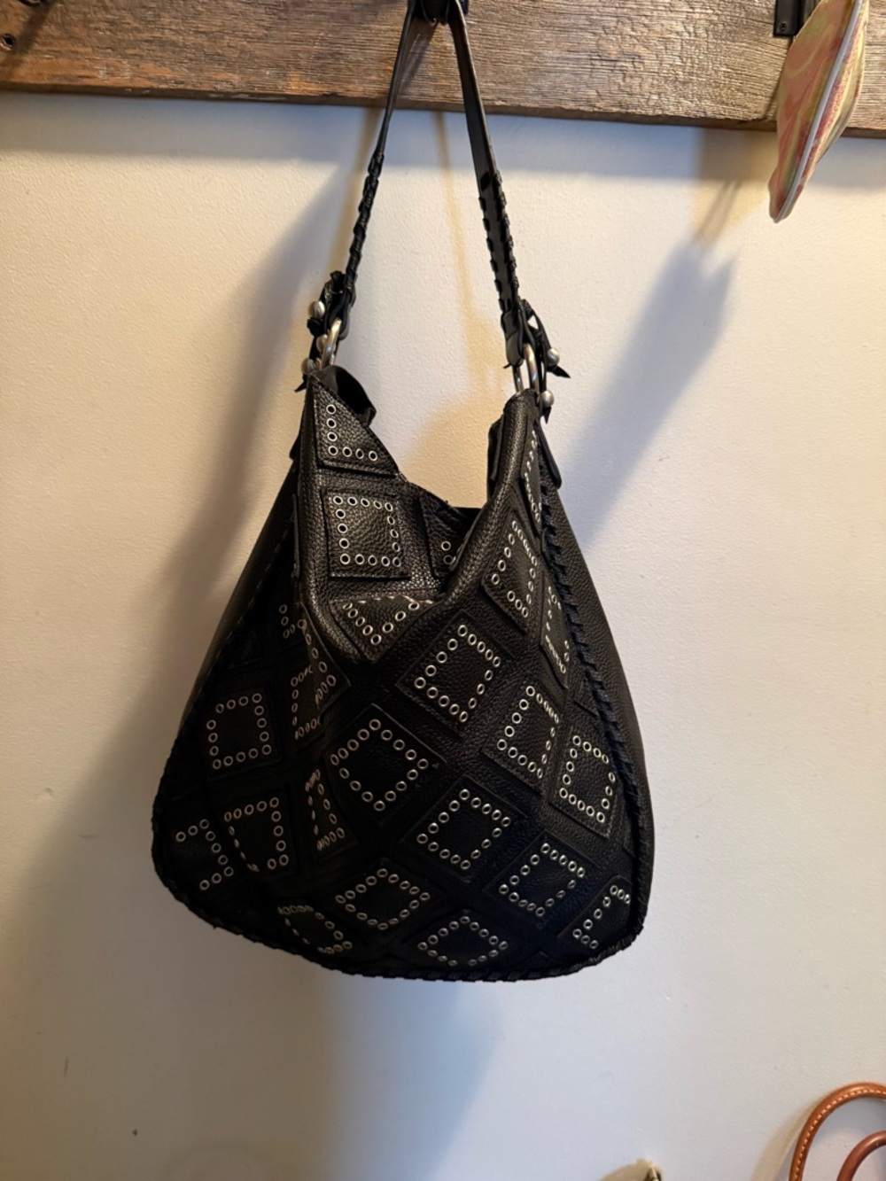 Shiraleah Black Studded Diamond-Pattern Hobo Bag EUC - Picture 3 of 8
